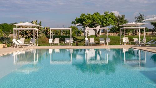 Otranto Hotel | Relaxing Masseria Mongiò dell'Elefante with Ocean Views