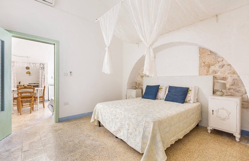 Maruggio Hotel | Pet-Friendly Retreat at 3348 Masseria Pepe with Pool