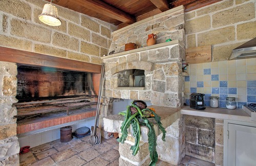 Conversano Villa | Masseria Pitorre With Pool, Conversano, Italy
