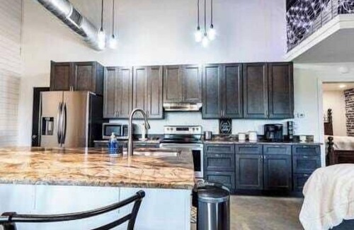 Longview House | Tranquil Stay at Massey Rock Farms with Family-Friendly Amenities