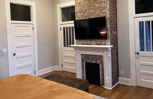 Vicksburg House | Exceptional Massey’s on Grove: River View Whole House