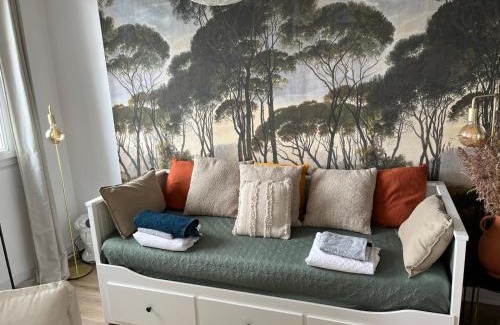 Malpasse Apartment | Stylish Massilia Calling Apartment near Metro in Marseille
