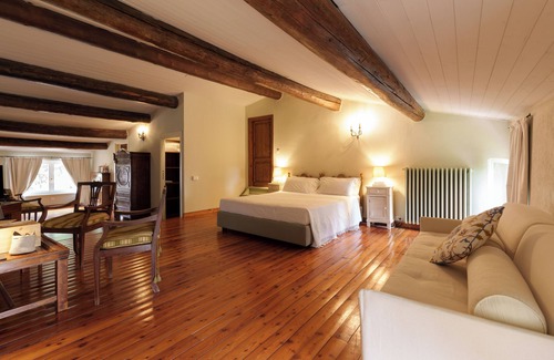 Mezzane di Sotto Other | Discover Massimago Wine Relais: Pet-Friendly Retreat