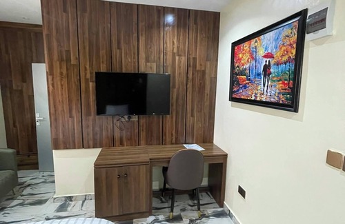 Uyo Hotel | Master Class Suite and Apartments
