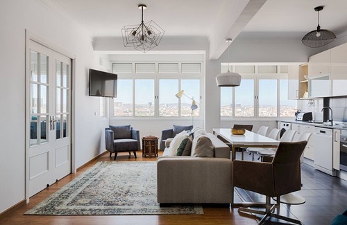 Alfama Apartment | Discover Master Deco Gem in Graça - Guest Rated 10/10!