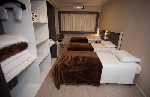 Sao Joao Hotel | Welcome to Master Express Dom Pedro II: Pet-Friendly & Relaxing