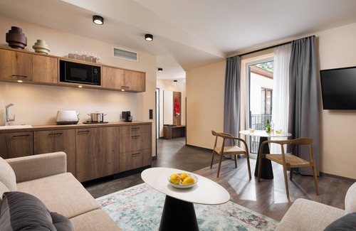 City Centre Salzburg Apartment | Experience Comfort at Master Linzergasse: Pet Friendly Stay