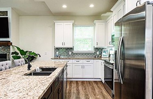 Avalon by the Sea House | Stylish Beach House Steps From Ormond Beach - Rated 10/10
