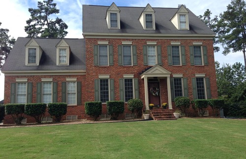Evans House | Master's Rental: Family-Friendly Stay with Pool & Breakfast