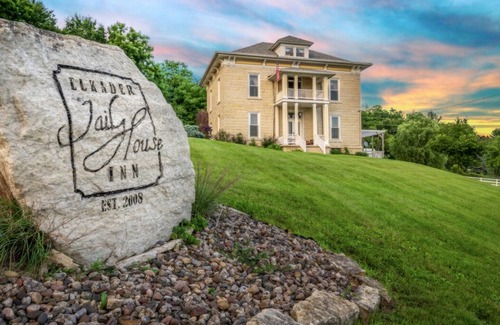 Elkader House | Unique Master Suite Experience at Elkader Jailhouse Inn