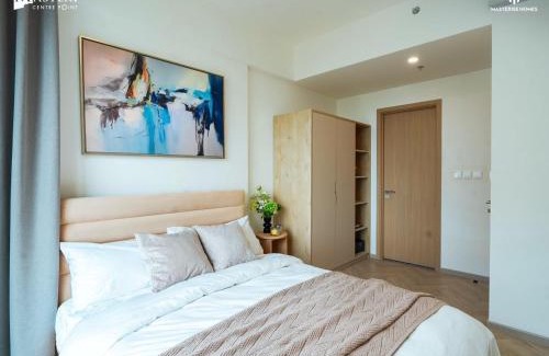 District 9 Apartment | Masteri Center Point- HOMESAY ADORA