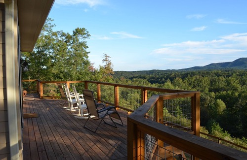 Mill Spring House | MASTERS MTN Retreat | Scenic Views & Pet-Friendly Amenities