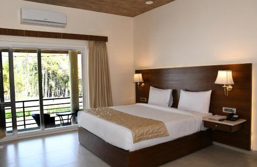 Palampur Hotel | Discover Mastiff Villa Camellia: 4-Star Family Retreat