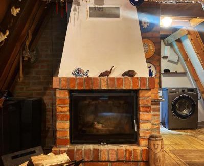Ostrow Wielki Cabin | Masurian District home office praca zdalna remote work internet SATELITARNY STARLINK speed 155MBs download, trzy oddzielne stoły do pracy w trzech pomieszczeniach