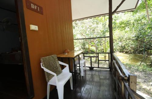 Ko Kood House | Oceanfront Mata Guesthouse: Highly Rated with Stunning Views