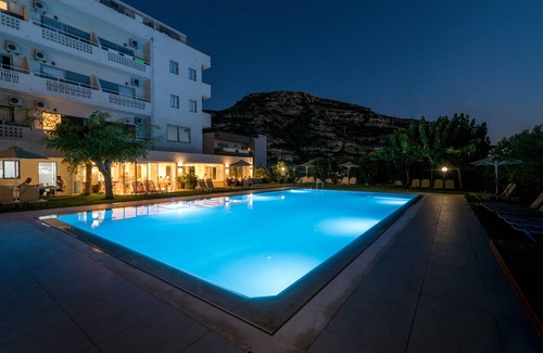 Matala RV Rental | Ocean View Matala Bay Apartments with Pool & Restaurant