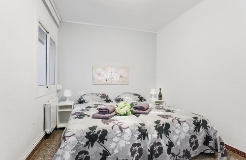 Mataro Apartment | Sea Breeze Escape at Matarolux 4: Pet-Friendly Retreat