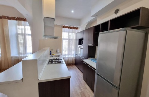 Chisinau Apartment | Ideal Stay near Lake: Mateevici and Puskin Street
