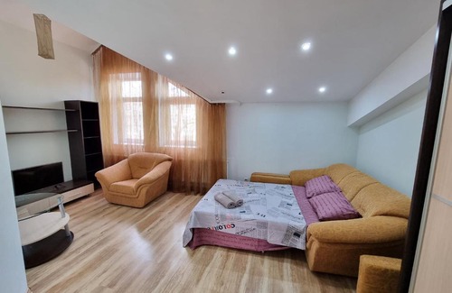 Chisinau Apartment | Ideal Stay near Lake: Mateevici and Puskin Street