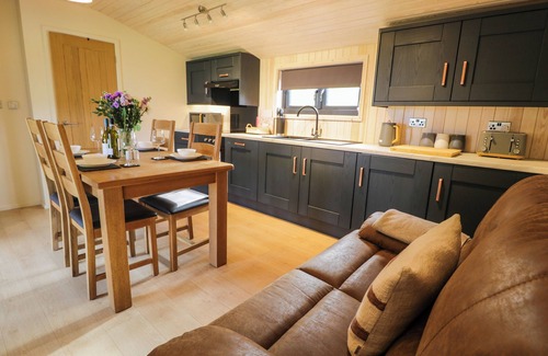 Llanelidan Cottage | Math