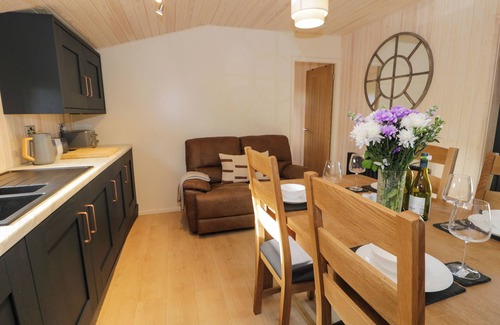 Llanelidan Cottage | Math