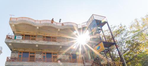 Bhuntar House | Mathan View Homestay: Guest Rated 9.1, Pet Friendly Stay