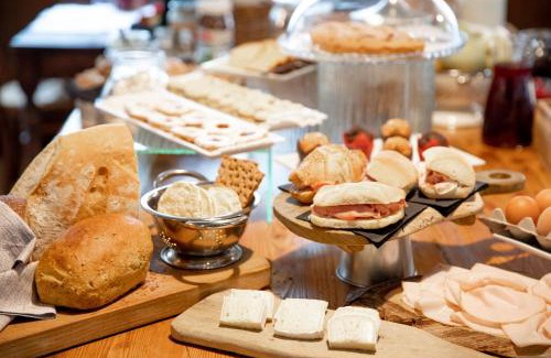 Fiorenzuola d'Arda Hotel | Mathis Hotel: Pet-Friendly Stay with Great Amenities