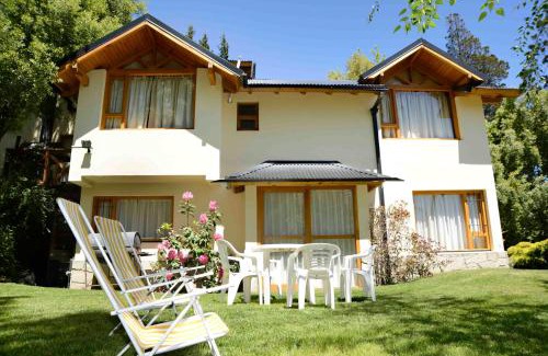 San Carlos de Bariloche Cabin | Discover Matices Patagonicos: Highly Rated & Family Friendly