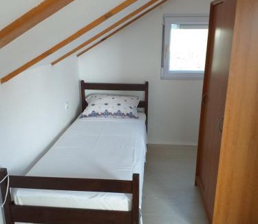 Olib Apartment | Pet-Friendly Matija's House with Top Guest Ratings