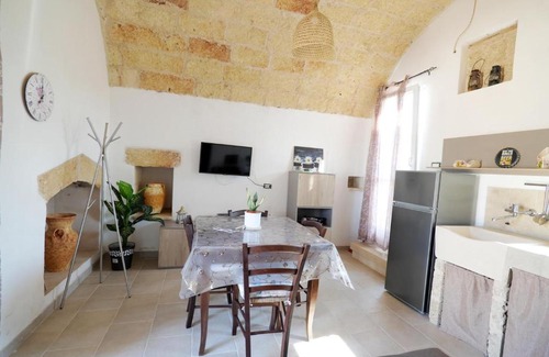 Tricase House | Pet-Friendly Getaway at Matine & Matine with Breakfast