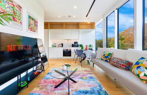 London Borough of Hounslow Apartment | Matisse By The Park - By Raymond Properties