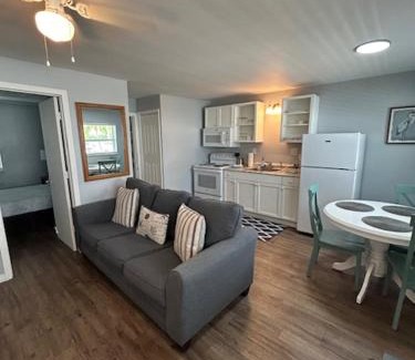 Matlacha Isles-Matlacha Shores Hotel | Experience Matlacha on Shoreview: Oceanfront Bliss Awaits