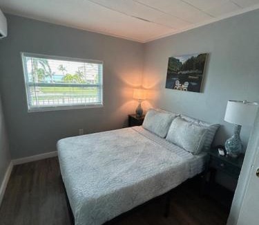 Matlacha Isles-Matlacha Shores Hotel | Experience Matlacha on Shoreview: Oceanfront Bliss Awaits