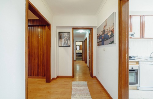 Aldoar Apartment | Oceanfront Retreat: Matosinhos Sea Side with Spa & Breakfast