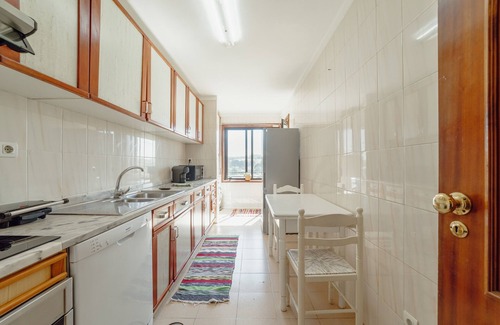 Aldoar Apartment | Oceanfront Retreat: Matosinhos Sea Side with Spa & Breakfast