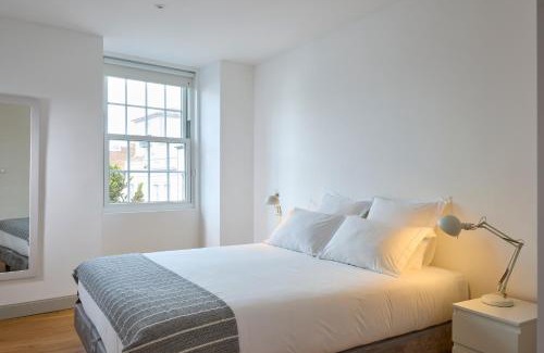Ponta Delgada Hostel | Guest Rated 9.5: Stay at Matriz 55, Hostel & Suites