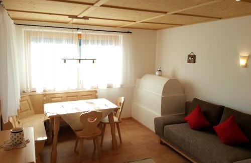 Santa Valburga Apartment | Inviting Matscherhof Ferienwohnung Nikolaus for Families