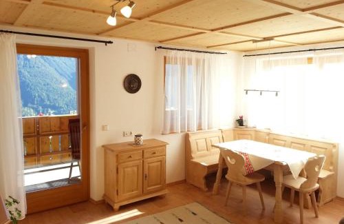 Santa Valburga Apartment | Inviting Matscherhof Ferienwohnung Nikolaus for Families