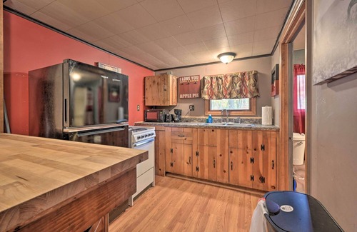 Huntingdon Cabin | Cozy 'Matt Dillon' Cabin - Near Raystown Lake Getaway!