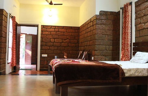 Sagara Hotel | Discover Matthuga: Family-Friendly Stays with Pool & Dining