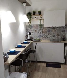 Bari City Centre Apartment | Family-Friendly Stay at Mattia's House 2 – Top Rated!