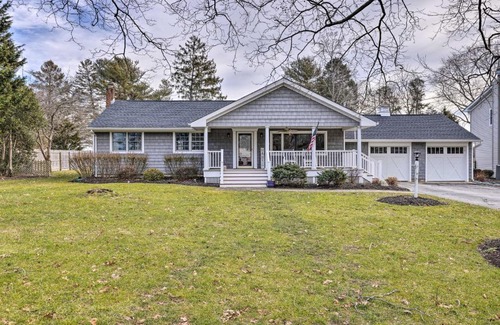 Mattituck House | Cozy Mattituck Home with Fireplaces - Close to Wineries
