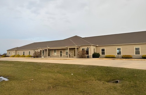Mattoon House | Mattoon - A5 King & 2 Fulls Bunk Bed - Two Room Suite