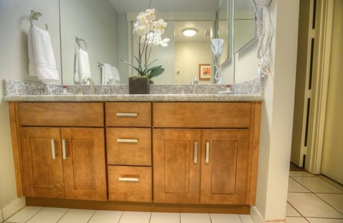 Kahana Resort | Maui Lahaina 1 Bedroom Villa with Ocean View & Spa