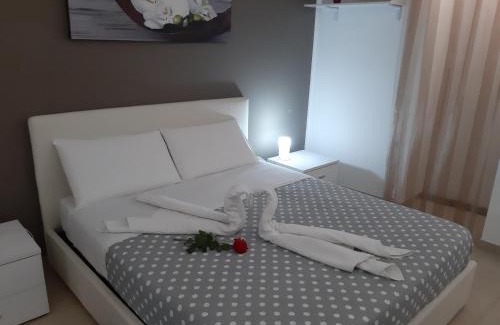 Alcamo Historic Center Apartment | Discover Maui Apartment: Pet-Friendly with Kitchen & Breakfast