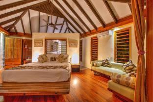 Tagaqe Resort | Experience Maui Palms: Oceanfront Bliss and 5-Star Comfort