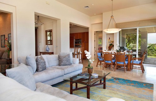 Kamuela House | Hikialani: Breathtaking Ocean Views & Heated Pool Retreat