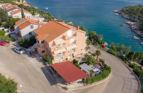 Klanfari Apartment | Oceanfront Getaway at Maurizius - Family Friendly Retreat