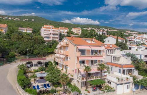 Klanfari Apartment | Oceanfront Getaway at Maurizius - Family Friendly Retreat