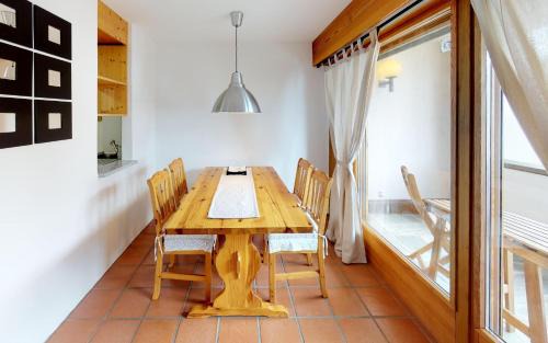 Sankt Moritz-Bad Apartment | Discover Maurus A3: Family-Friendly 4-Star Retreat